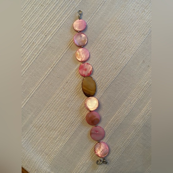 Pink Fashion Jewelry Iridescent Shell Design - Picture 6 of 7